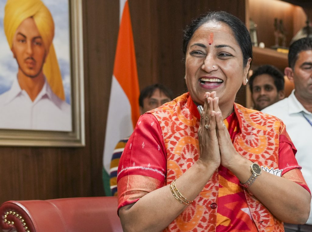 Rekha Gupta Salary: सीएम रेखा गुप्ता की कितनी होगी सैलरी, जानें क्या-क्या मिलेंगी सुविधाएं 4 20021 pti02 20 2025 000378b