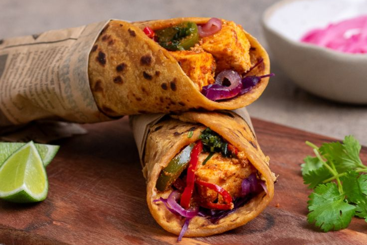 Paneer Kathi Rolls Recipe: पनीर काठी रोल बनाना है बेहद आसान, टिफिन के लिए है परफेक्ट चॉइस 1 Paneer Kathi Rolls Recipe 1