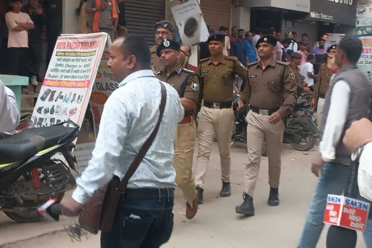 Live: पटना में बदमाशों और STF के बीच हो रही मुठभेड़, मौके पर पहुंचे SSP 1 पटना एसएसपी अवकाश कुमार सबसे आगे वर्दी में