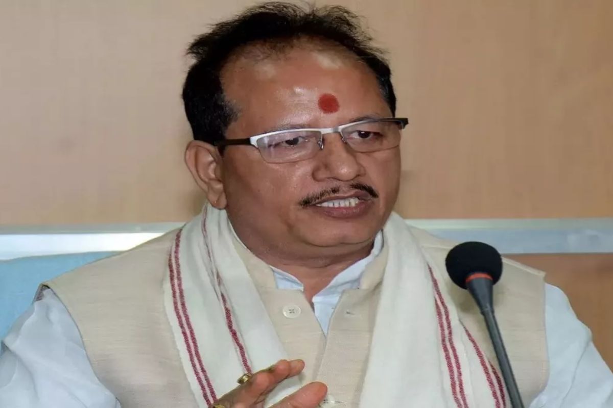 शवों पर नेतृत्व करते हैं लालू यादव, उप मुख्यमंत्री ने RJD प्रमुख के लिए क्यों कही ये बात? 4 Untitled design 2025 02 05T183718.706 1