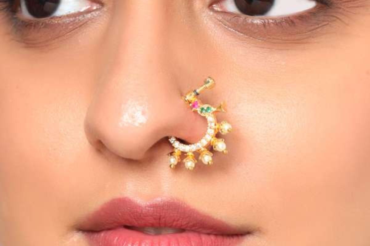 Gold Nose Pins