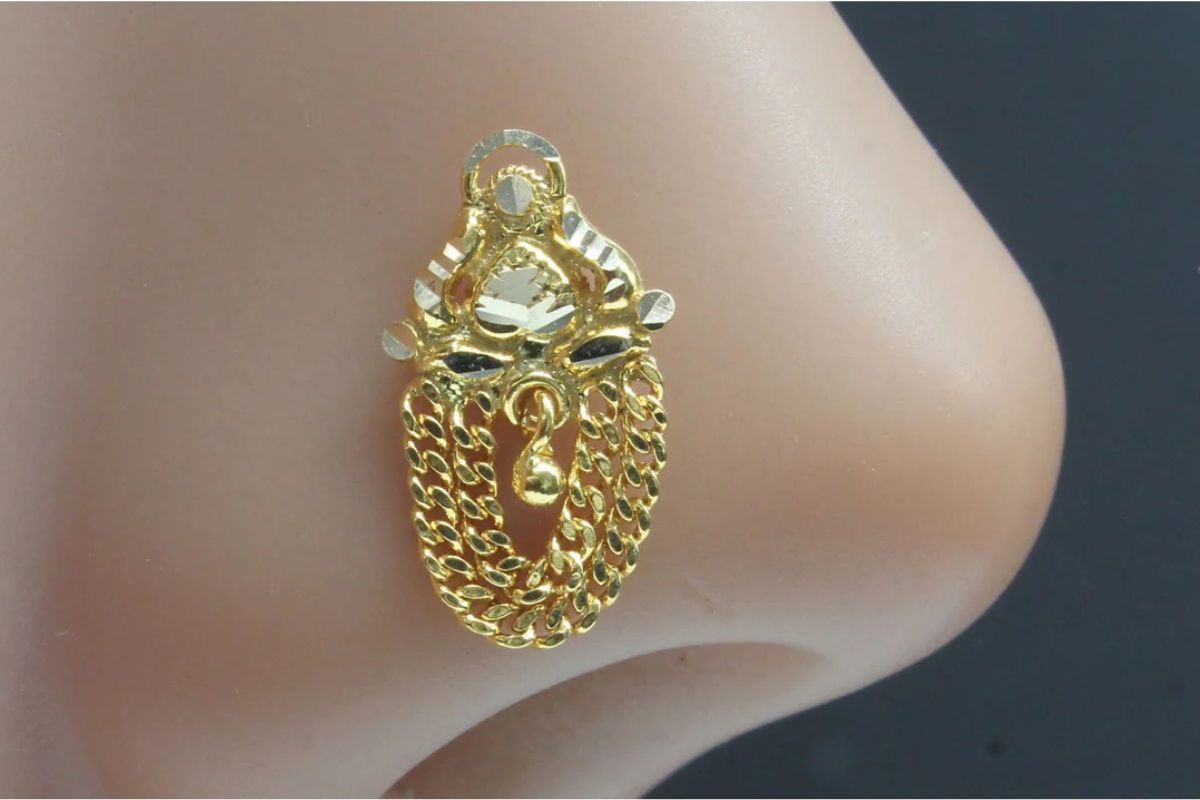 Gold Nose Pins111