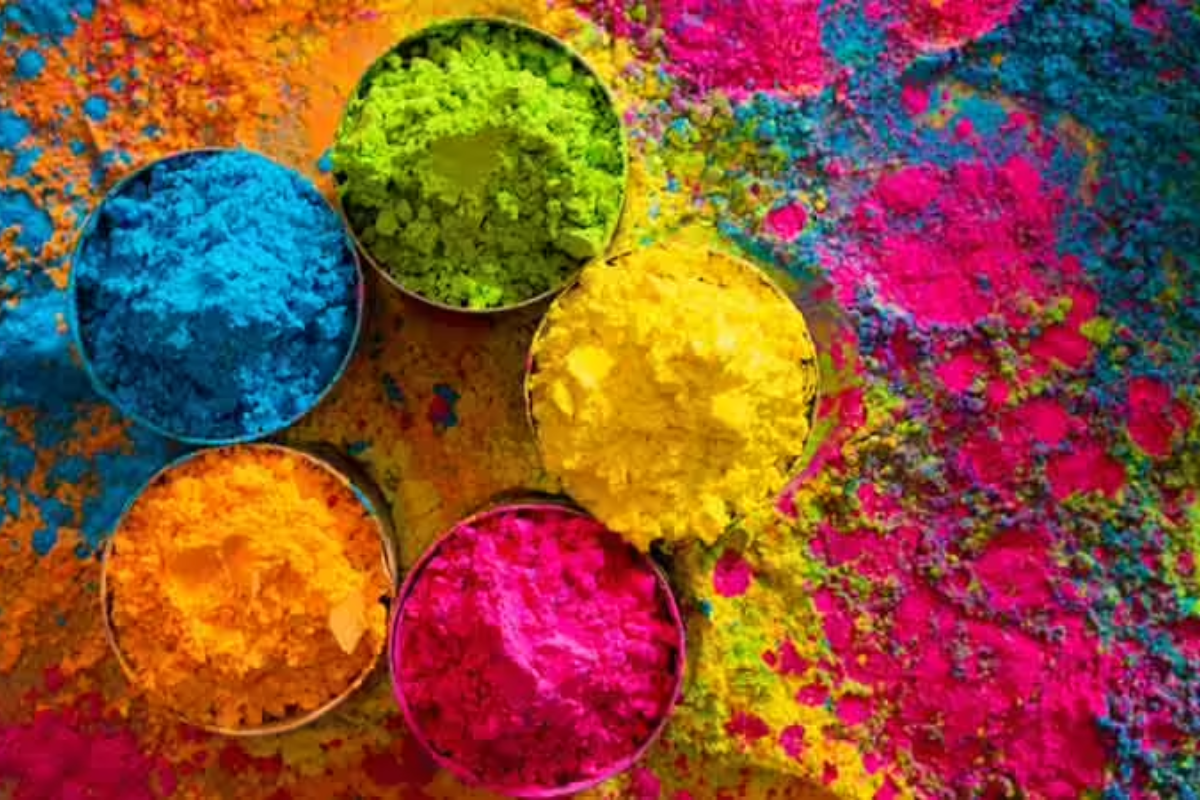 Pet Friendly Holi: Holi में ऐसे रखें अपने पेट्स का ख्याल 1 Chemical Colors on Holi: होली में केमिकल वाले रंगों की ऐसे करें पहचान फॉलो करें ये 5 टिप्स