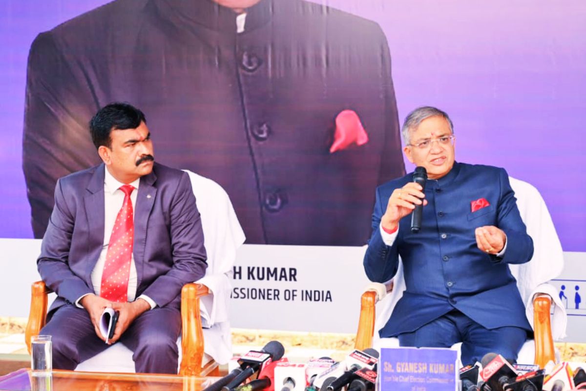 चुनाव आयोग हमेशा वोटर के साथ, रामगढ़ में बोले मुख्य निर्वाचन आयुक्त ज्ञानेश कुमार 1 ECI in Jharkhand