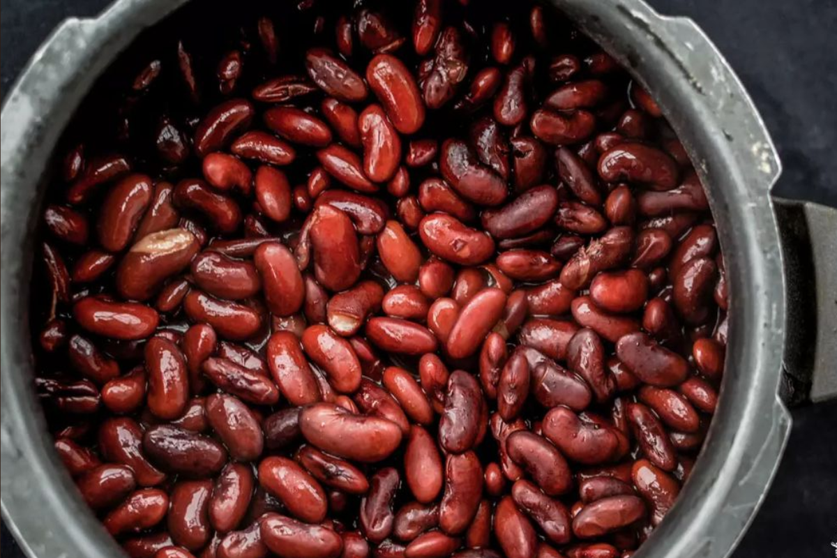 Raw Vegetables Health Risks: इन सब्जियों को कच्चा खाना होता है जहरीला 4 Rajma 1