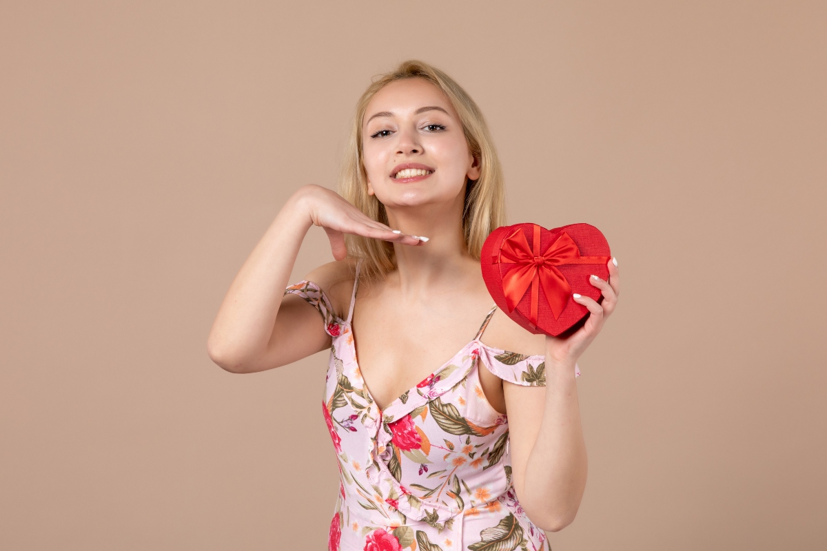 Benefits of Mulberries: हेल्थ और स्किन के लिए बेहद फायदेमंद है - शहतूत 2 valentine skin tips