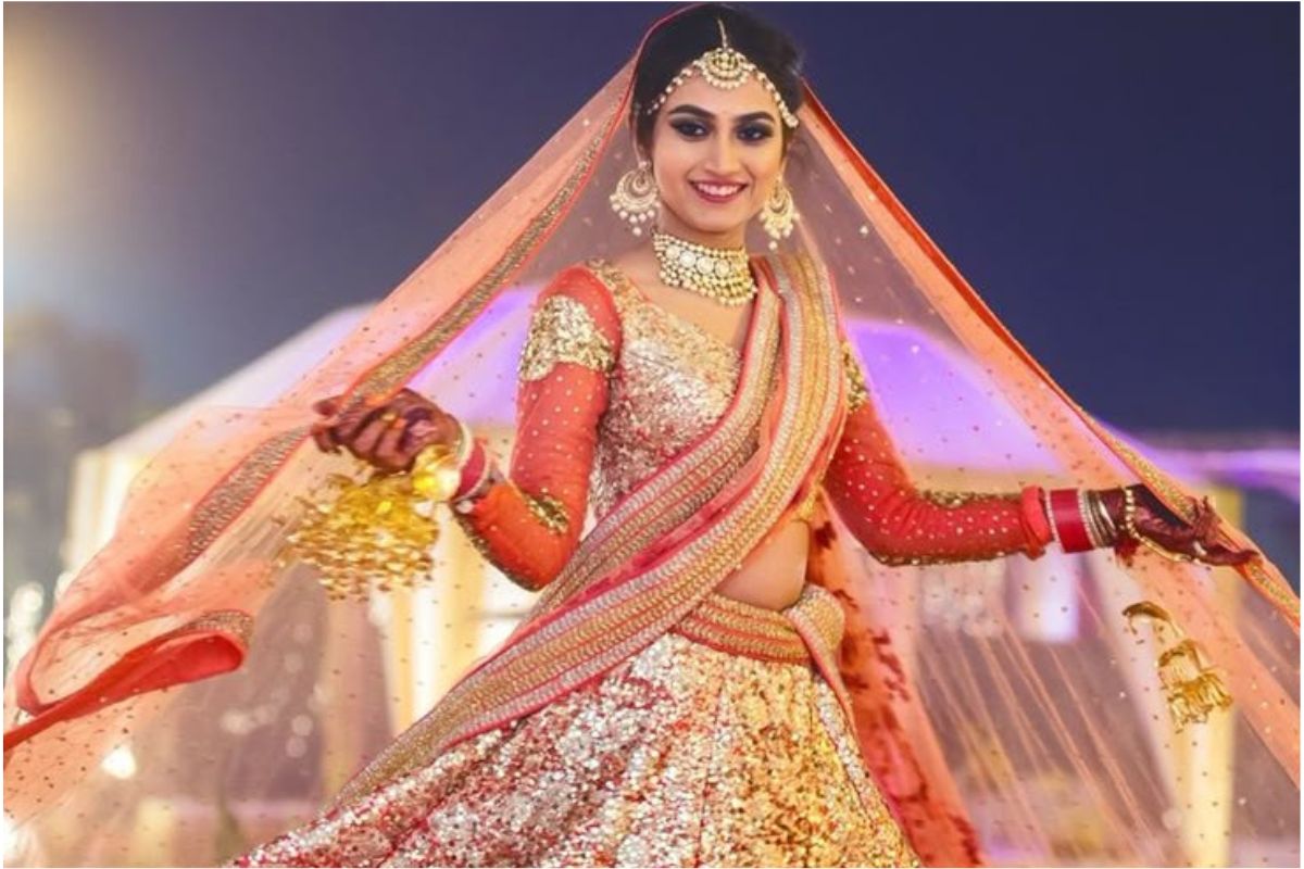 Ignore Negativity: शादी या फंक्शन में रिश्तेदारों की बातों को करें नजरअंदाज बढ़ाएं अपना कॉन्फिडेंस 1 Fancy Blouse For Wedding 2025111