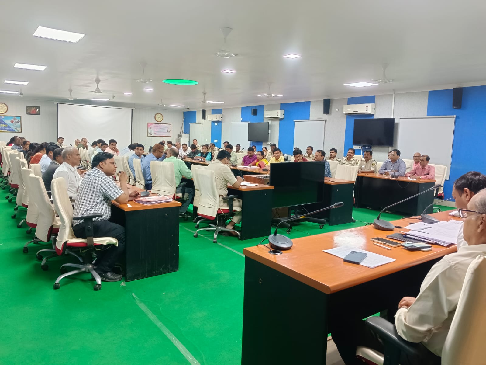 समस्तीपुर जिलाधिकारी ने नीट परीक्षा को लेकर अधिकारियों को दिया कई निर्देश