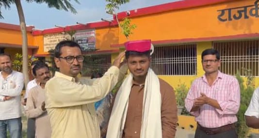 बथुआ बुजुर्ग में सम्मानित किए गए बाल वैज्ञानिक रामजी राज