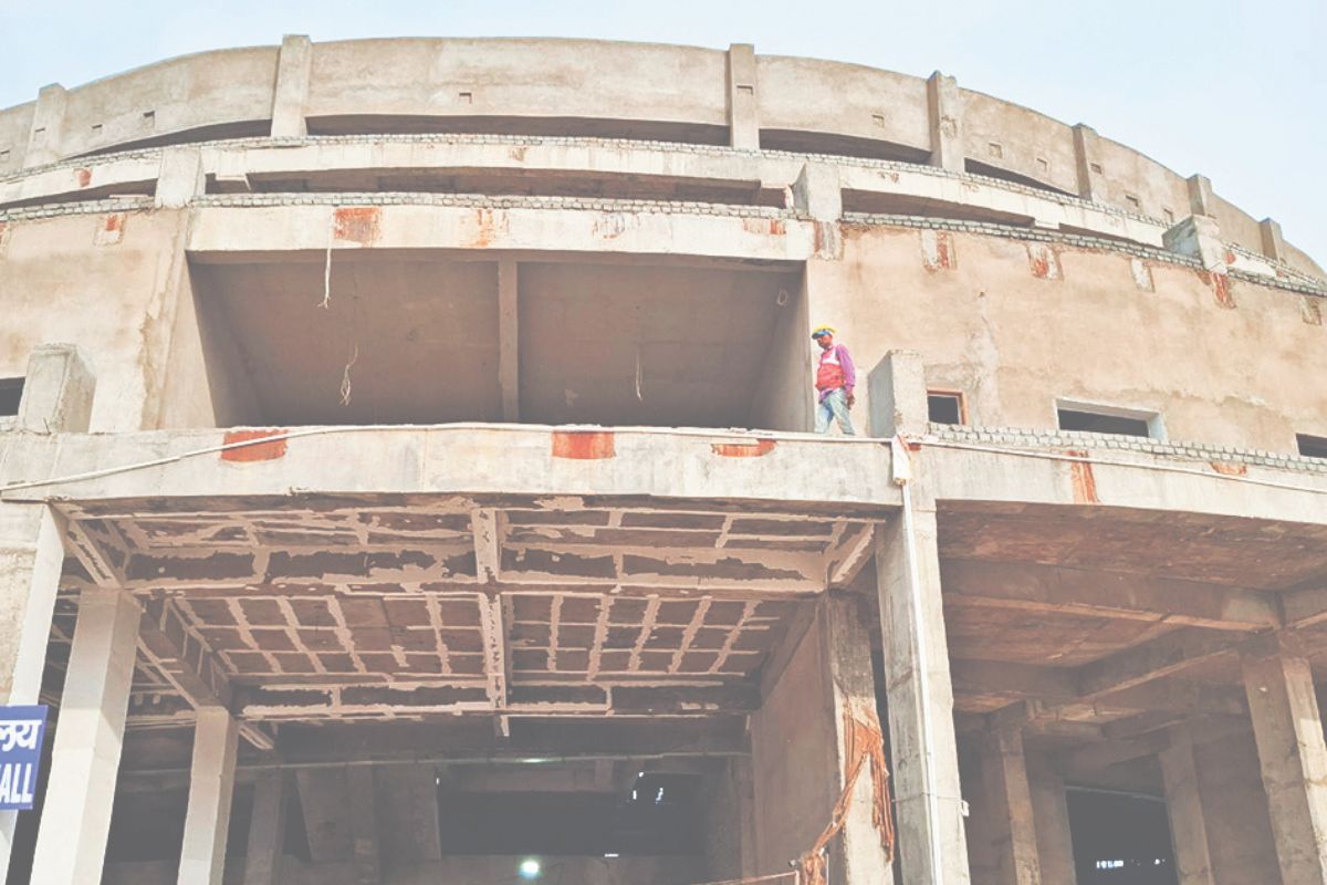 गया रेलवे स्टेशन पर निर्माणाधीन प्रतीक्षालय में गिरकर मजदूर की मौत, प्लेटफॉर्म नंबर 1/C के नजदीक चल रहा था काम 1 Naya Vichar 94