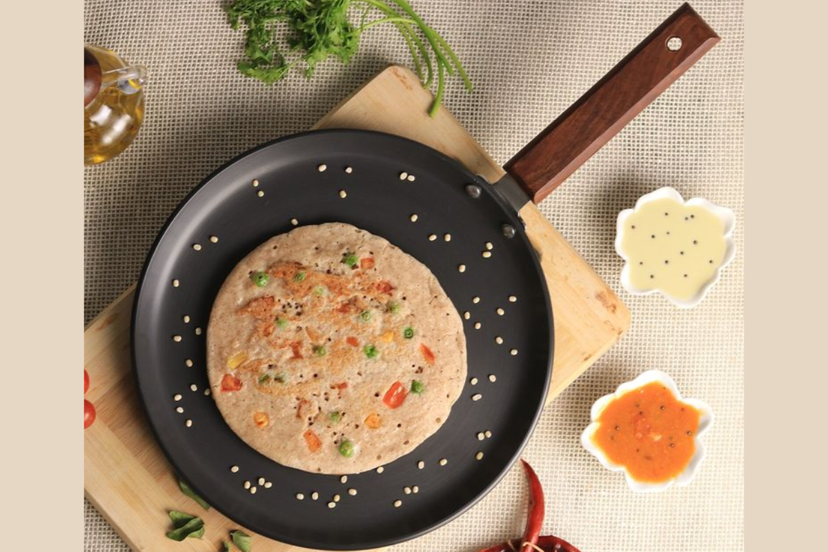 Tawa Vastu Tips: क्या रात में तवा धोना सही? 3 Tawa Vastu Tips