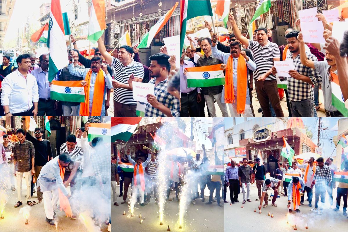 PHOTOS: हिंदुस्तान ने पाकिस्तान से लिया पहलगाम हमले का बदला, रांची में जमकर हुई आतिशबाजी 4 operation sindoor celebration in Ranchi jharkhand latest news today