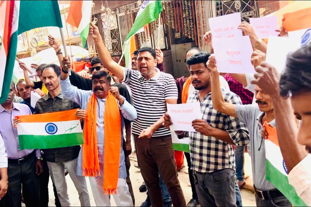 PHOTOS: हिंदुस्तान ने पाकिस्तान से लिया पहलगाम हमले का बदला, रांची में जमकर हुई आतिशबाजी 2 operation sindoor celebration in Ranchi jharkhand news