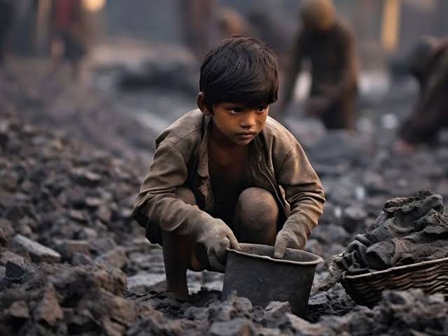 काँधे नन्हे, बोझ भारी – ये कैसी मज़बूरी हमारी? 2 1001255308