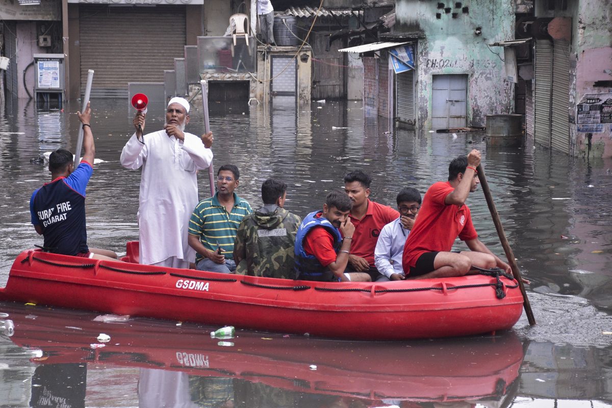 Heavy Rain Alert: 7 दिनों तक भारी बारिश, 2 जुलाई तक मानसून का कहर, IMD ने जारी किया रेड अलर्ट 6 26061 pti06 26 2025 000295a