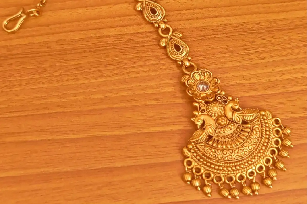 Maang Tikka Design: पिया जी दिलवाएंगे ये मांग टीका तो हर कोई करेगा तारीफ 2 triangle