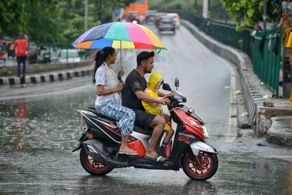 Heavy Rain Warning: अगले 48 घंटे भयंकर बारिश का अलर्ट, गरज-चमक के साथ पड़ेंगे छींटे, IMD की चेतावनी 8 07071 pti07 07 2025 000038a 2