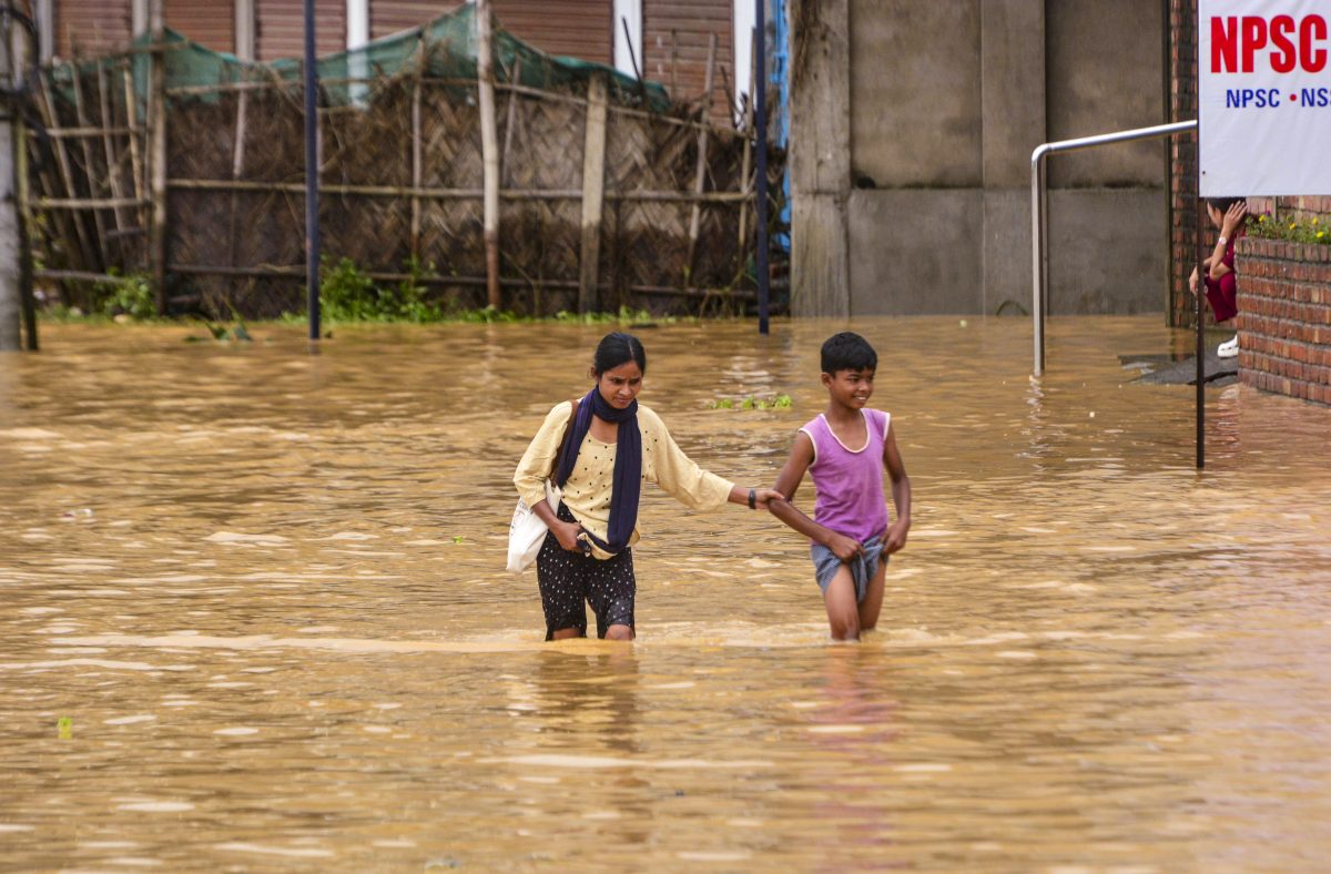 Heavy Rain Warning: अगले 48 घंटे भयंकर बारिश का अलर्ट, गरज-चमक के साथ पड़ेंगे छींटे, IMD की चेतावनी 4 08071 pti07 08 2025 000090b 1