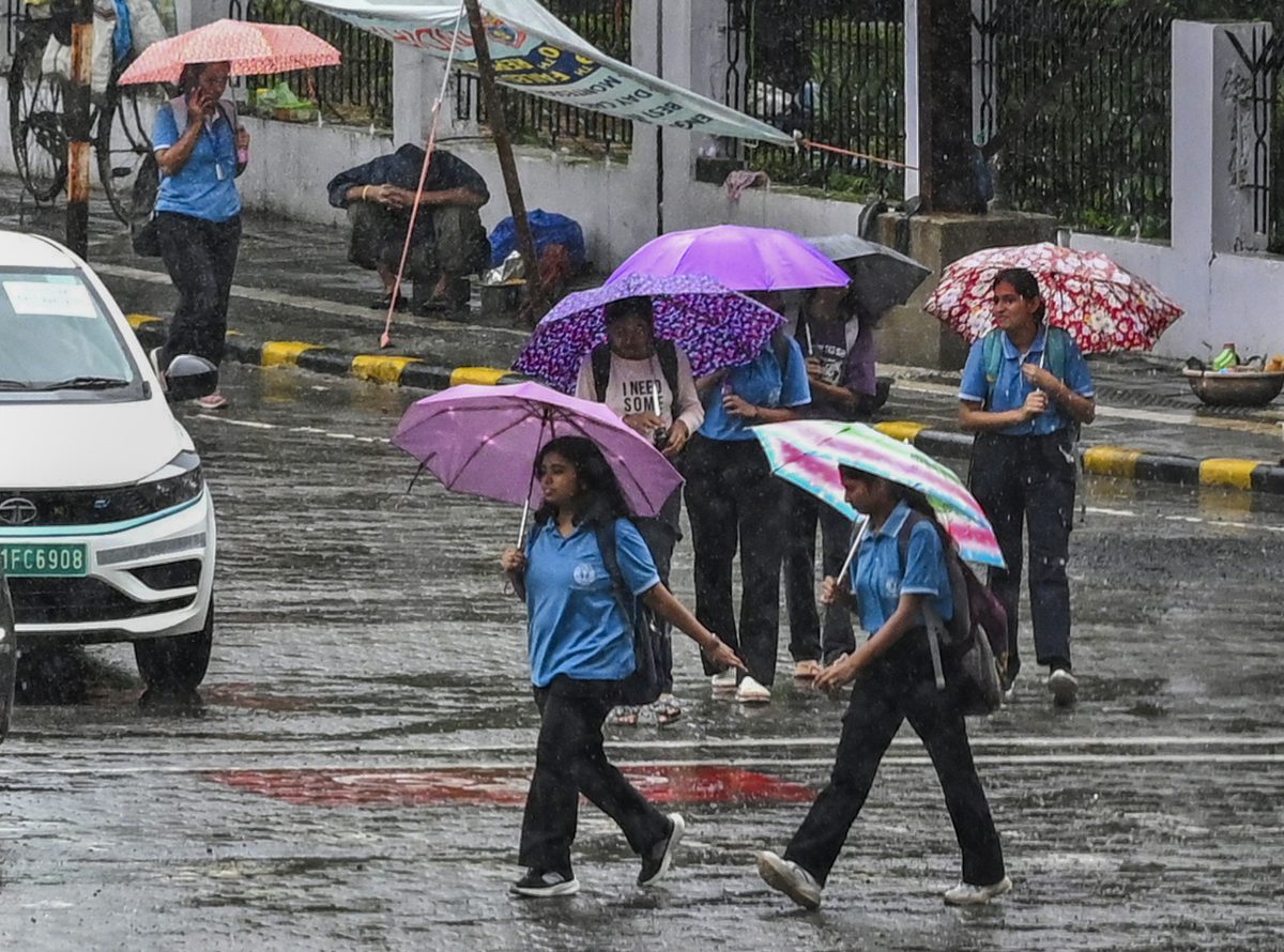 Heavy Rain Warning: अगले 48 घंटे भयंकर बारिश का अलर्ट, गरज-चमक के साथ पड़ेंगे छींटे, IMD की चेतावनी 5 08071 pti07 08 2025 000153b