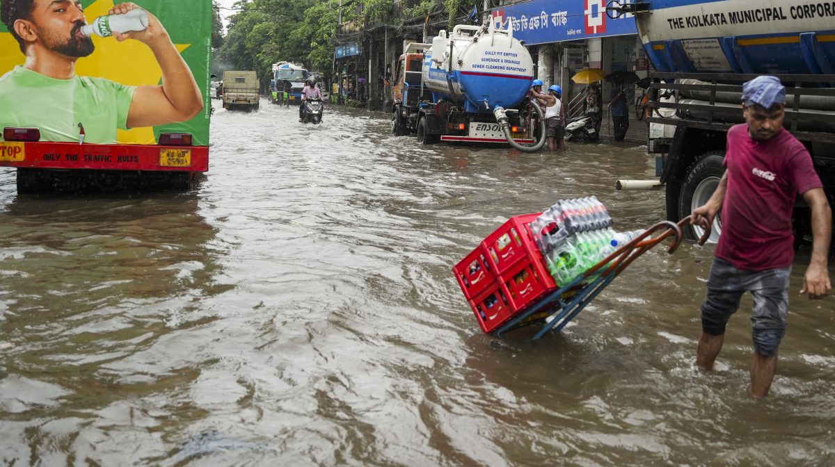 Heavy Rain Warning: अगले 48 घंटे भयंकर बारिश का अलर्ट, गरज-चमक के साथ पड़ेंगे छींटे, IMD की चेतावनी 6 08071 pti07 08 2025 000165a