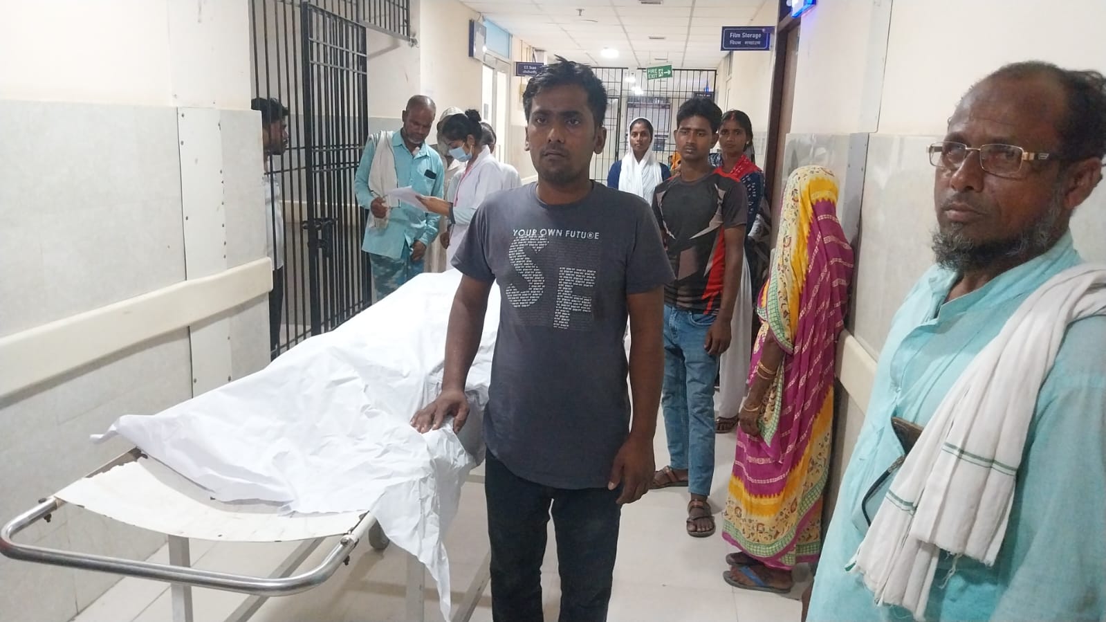 Bihar News: अररिया में रिहाई से दो महीने पहले कैदी की मौत, ट्रक में शराब के साथ पकड़ाने पर काट रहा था सजा 1 WhatsApp Image 2025 07 03 at 1.06.48 PM