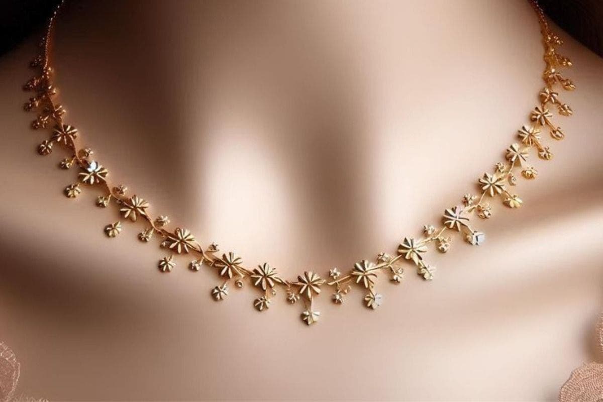 Dhanteras Gold Necklace: सोना महंगा है तो भी धनतेरस में लें ये लेटेस्ट हल्के वजन के बजट फ्रेंडली गोल्ड नेकलेस डिजाइन्स 7 Gold Jewelry to Buy in Dhanteras