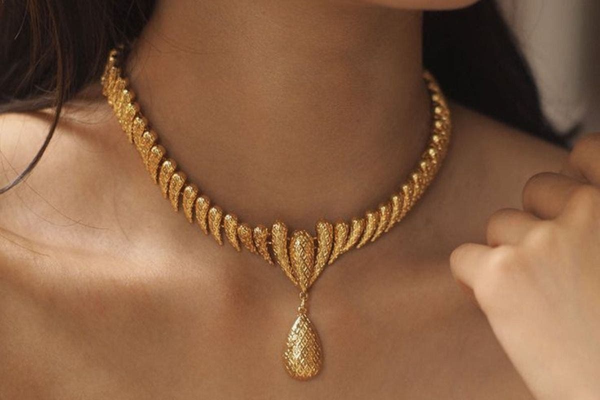 Dhanteras Gold Necklace: सोना महंगा है तो भी धनतेरस में लें ये लेटेस्ट हल्के वजन के बजट फ्रेंडली गोल्ड नेकलेस डिजाइन्स 9 Dhanteras Gold Necklace Designs