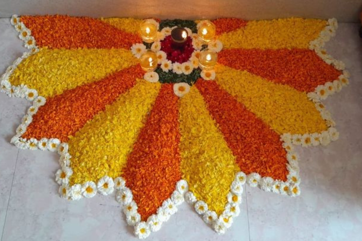 Dhanteras Rangoli Designs: धनतेरस पर घर सजाएं इन खूबसूरत रंगोली डिजाइंस से, आएगी मां लक्ष्मी की कृपा 8 Flower Rangoli Designs Dhanteras