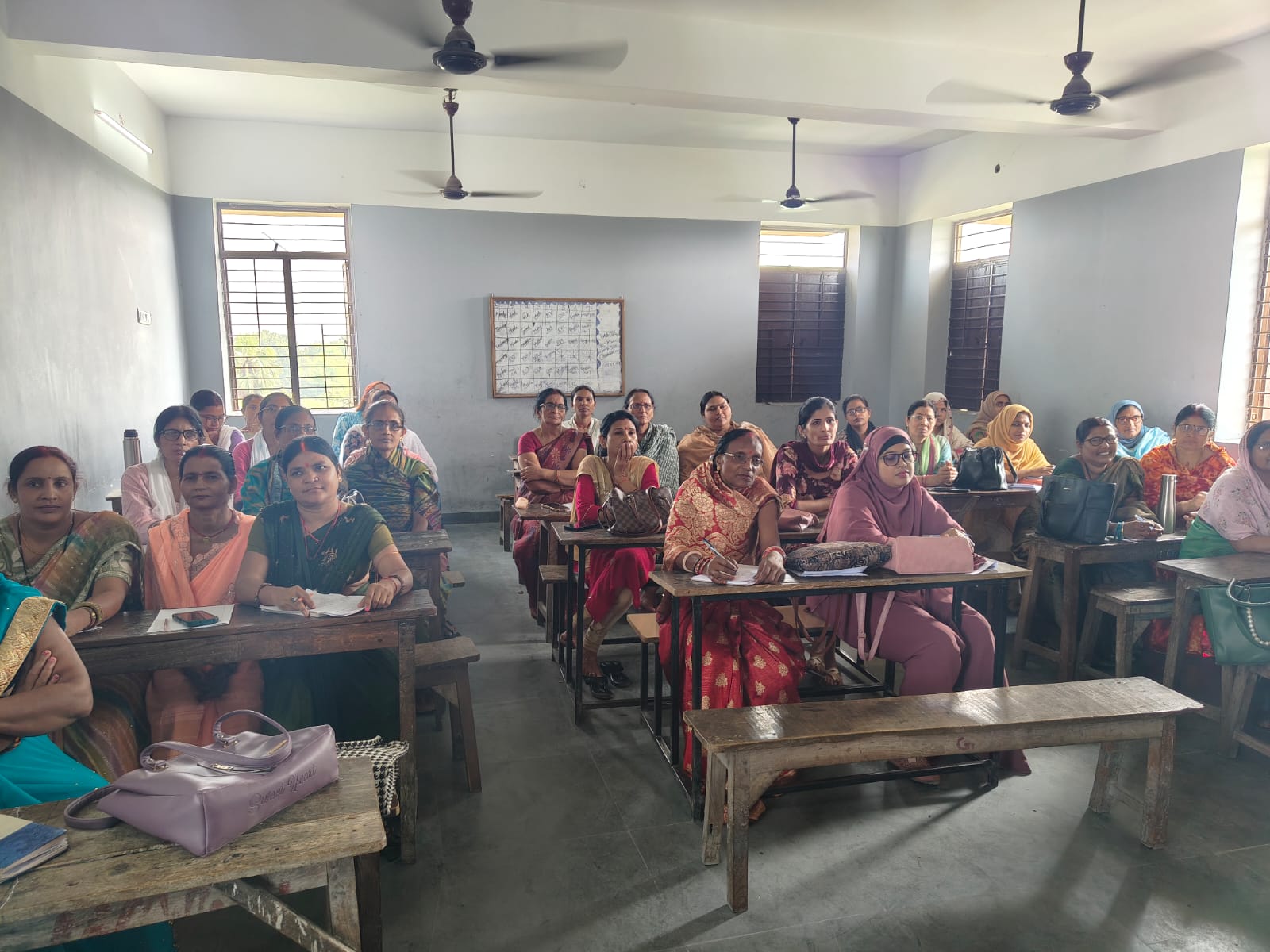 महिला मतदान पदाधिकारियों ने सीखी मतदान की बारीकियां, मॉक पोल और पारदर्शिता पर रहा मुख्य फोकस