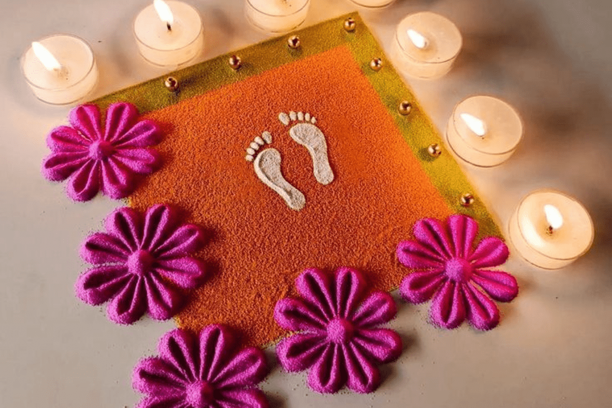 Dhanteras Rangoli Designs: धनतेरस पर घर सजाएं इन खूबसूरत रंगोली डिजाइंस से, आएगी मां लक्ष्मी की कृपा 5 Rangoli Designs For Dhanteras 2025 1 1