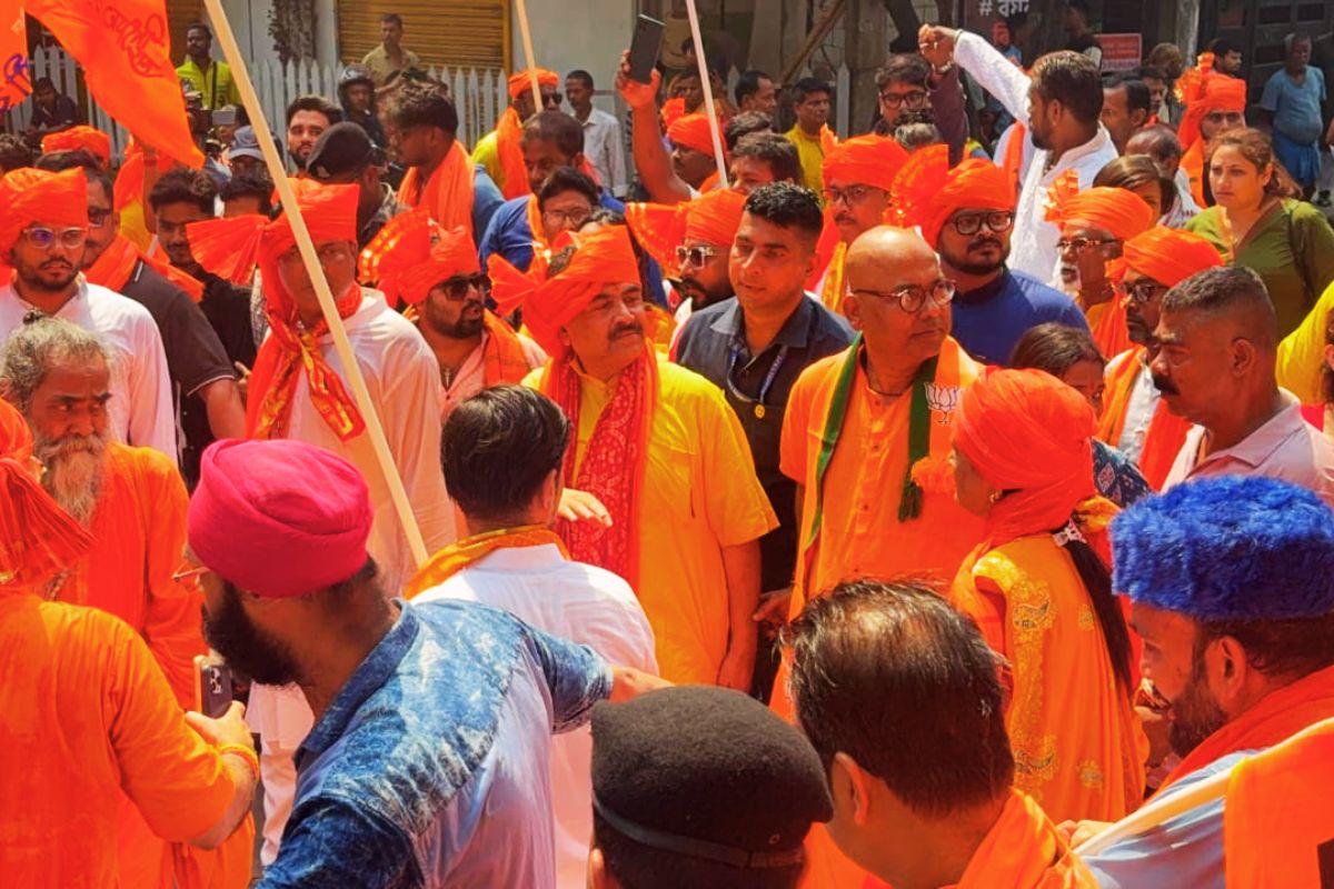 राम नवमी पर ममता बनर्जी के गढ़ भवानीपुर में शुभेंदु अधिकारी की हुंकार, बंगाल में 3000 जवान तैनात, हावड़ा-हुगली में ड्रोन