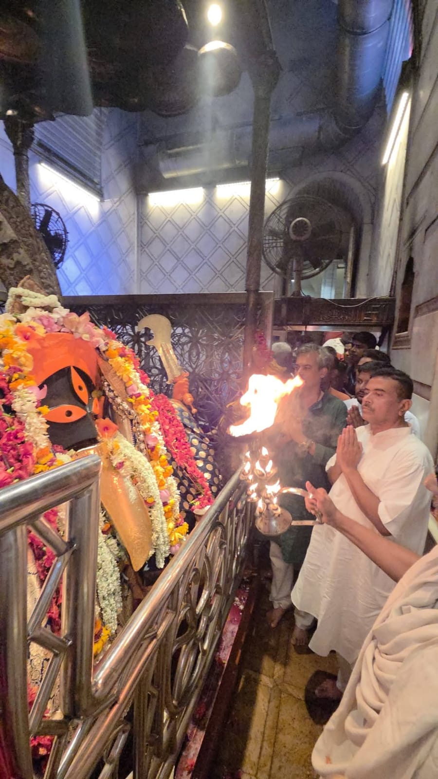 Bengal Voting Phase-2 LIVE : बंगाल में मतदान जारी, सुबह 9 बजे तक 18.39 प्रतिशत पड़े वोट