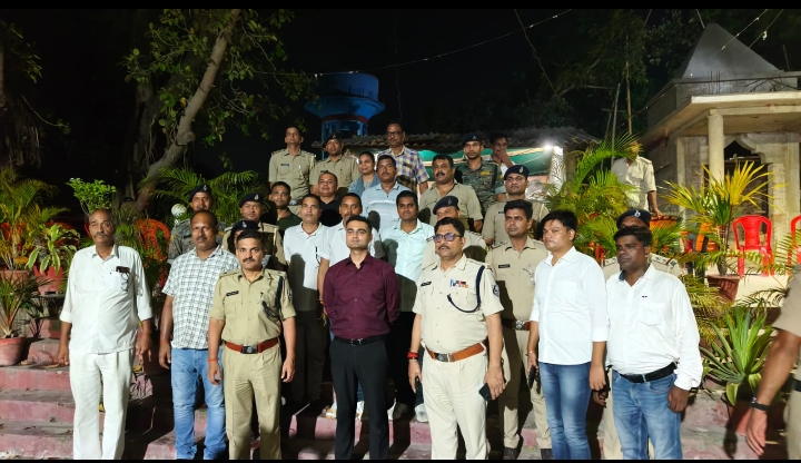 सरायरंजन थाने में पदस्थापित प्रशिक्षु आईपीएस अनिकेत कुमार द्विवेदी की भावपूर्ण विदाई