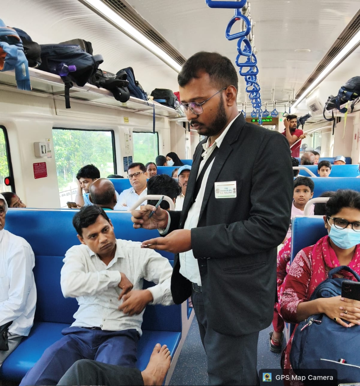 समस्तीपुर मंडल में सघन टिकट जांच अभियान, विभिन्न रेलखंडों एवं स्टेशनों पर सघन जांच अभियान चलाकर राजस्व संरक्षण पर दिया गया बल