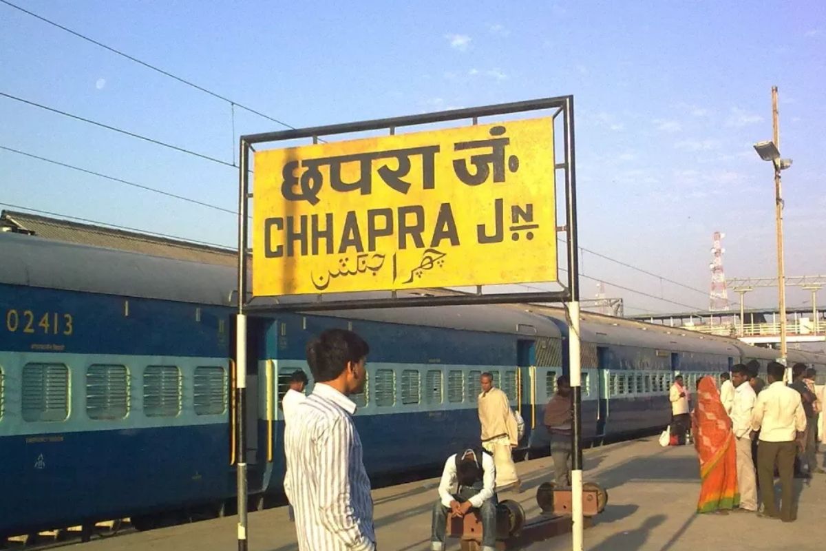 छपरा से दिल्ली जाना हुआ आसान, आज नई साप्ताहिक एक्सप्रेस को हरी झंडी दिखाएंगे सीएम सम्राट और रेल मंत्री, जानें रूट और टाइमिंग