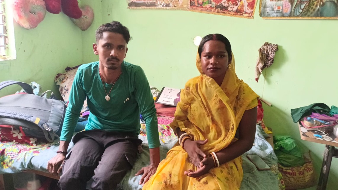 किन्नर से प्रेम कर शिक्षक के बेटे ने रचाई शादी, समाज के विरोध के बावजूद नहीं टूटा रिश्ता