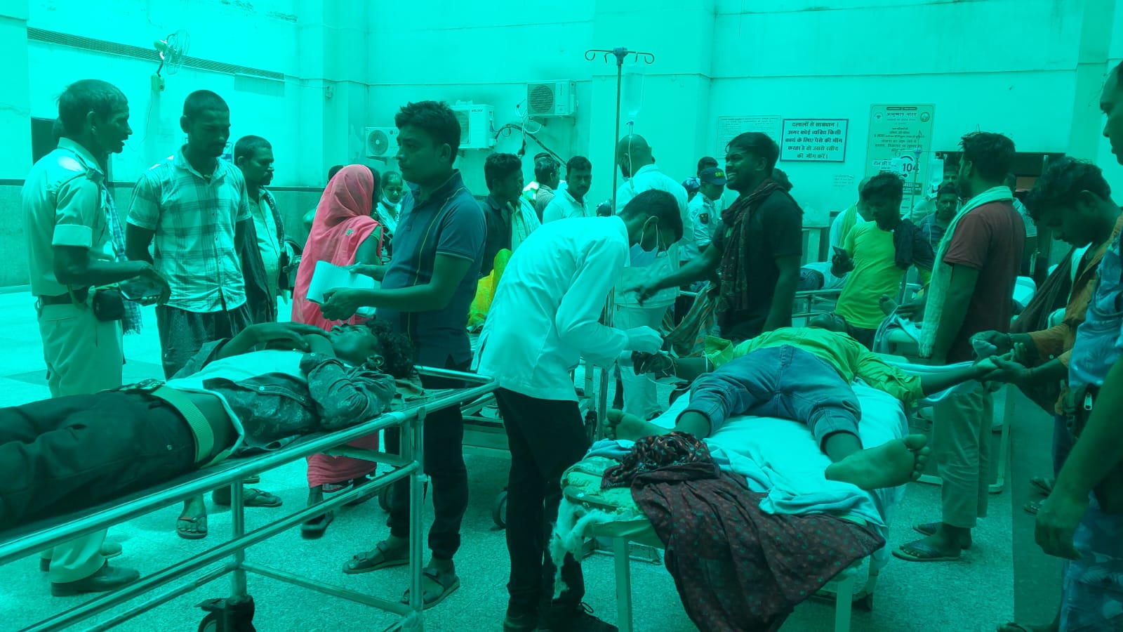 नालंदा में यात्रियों से भरी बस में दौड़ा करेंट, घर से 1KM पहले पति-पत्नी की मौत, कई जख्मी