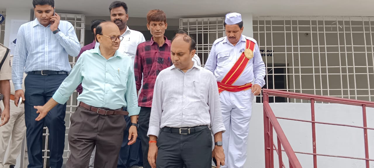 ‘सात निश्चय-3’ के तहत नए राजकीय महाविद्यालयों की तैयारियों का डीएम ने किया निरीक्षण, समय पर संचालन के दिए निर्देश