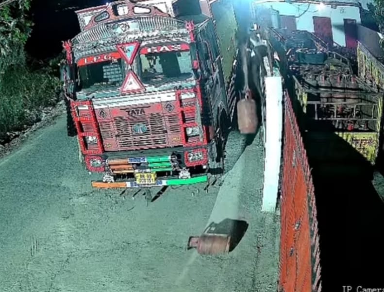 किशनपुर यूसुफ में गैस गोदाम से चोरों ने की गैस सिलेंडर की चोरी  