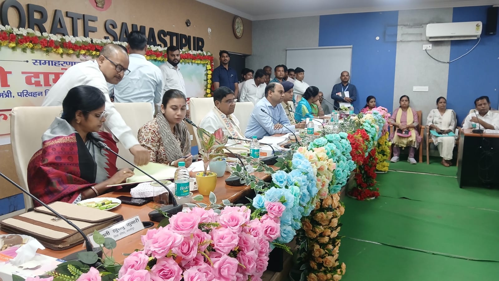विकास योजनाओं की समीक्षा: जनहित के मामलों पर त्वरित कार्रवाई के निर्देश