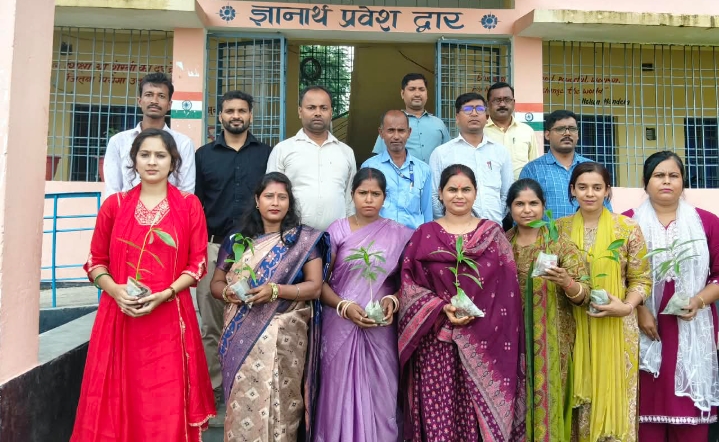 पर्यावरण संरक्षण के लिए पौधारोपण जरूरी