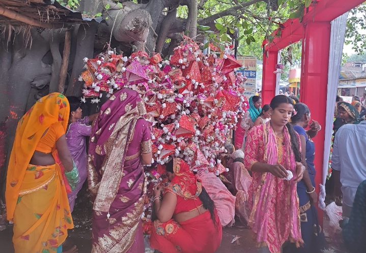 गंगापुर स्थित प्रसिद्ध विषहर स्थान के सौंदर्यीकरण की मांग 