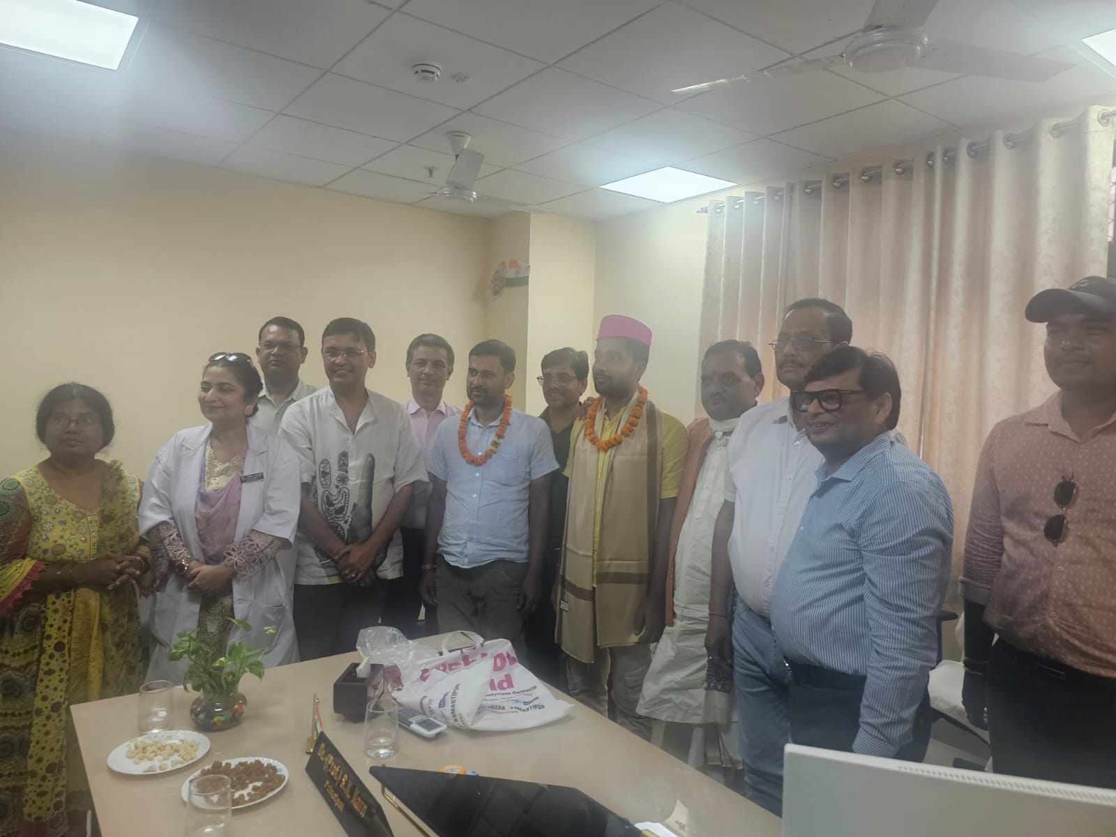 श्री राम जानकी मेडिकल कॉलेज में नामांकन प्रक्रिया शुभारंभ, केंद्रीय कोटे के प्रथम छात्र के रूप में उज्जवल का हुआ नामांकन