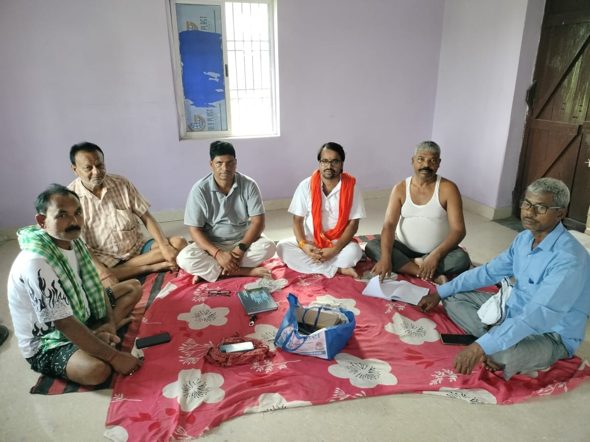दुर्गा पूजा को सफल बनाने को लेकर समिति की बैठक, मंदिर की रंगाई-पुताई, सजावट और श्रद्धालुओं की सुविधा पर हुई चर्चा
