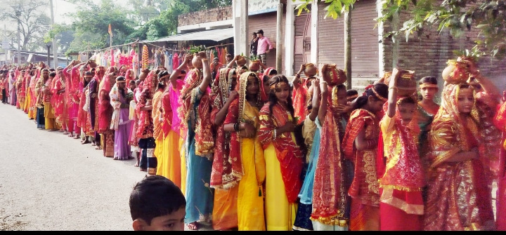 251 कुंवारी कन्याओं की कलश शोभायात्रा से भक्तिमय हुआ हरसिंगपुर टांड़ी